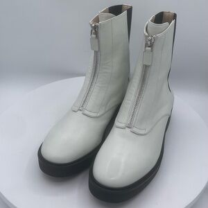 Stuart Weitzman‎ Lodge Zip White Leather Bootie Size US 9B/EU 39.5 NWOB